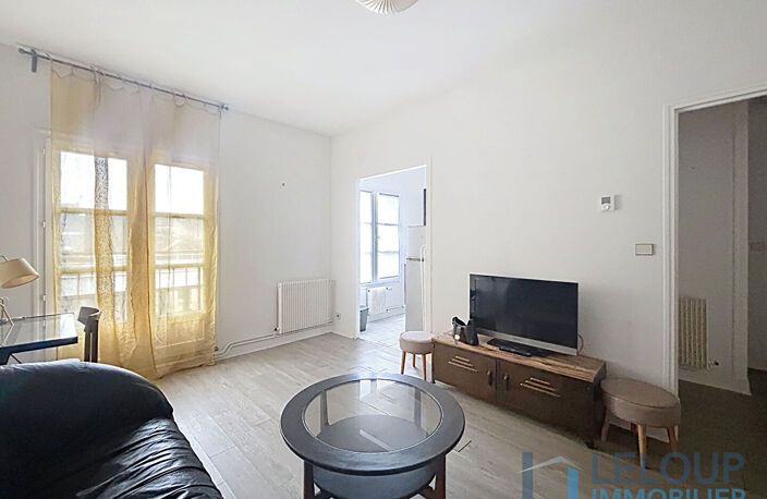 Rouen Vieux Marché - F2 - Place Henri IV — photo 2