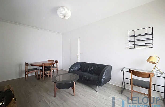 Rouen Vieux Marché - F2 - Place Henri IV — photo 4