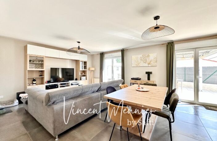 Appartement rénové / 3 Chambres / 2 Parkings — photo 2
