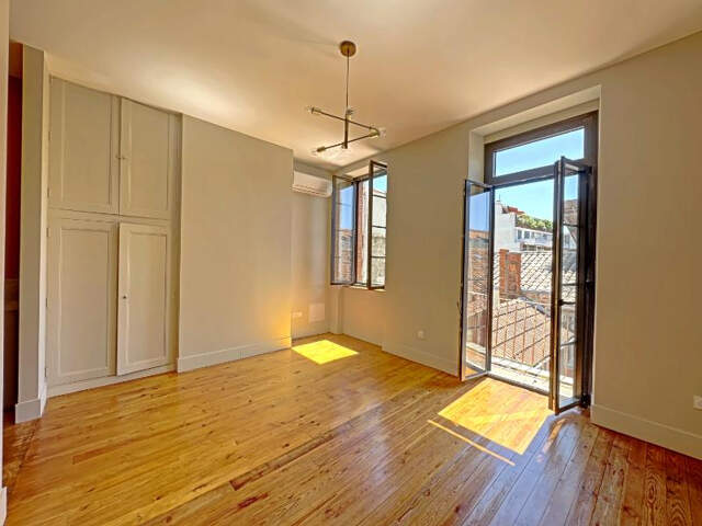 TOULOUSE - JEANNE D'ARC - T2 avec Balcon — photo du bien