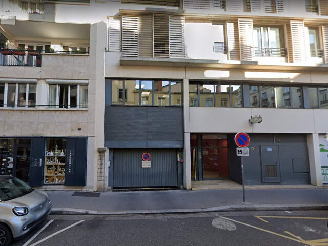 Lyon 6, grand garage sous-sol — photo du bien