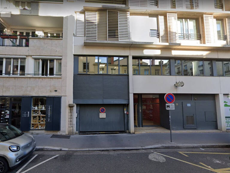 Lyon 6, grand garage sous-sol — photo 1