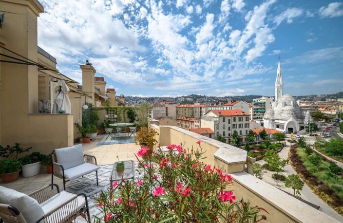 NICE - LIBERATION - Appartement Dernier Étage / Grande Terrasse — photo 2