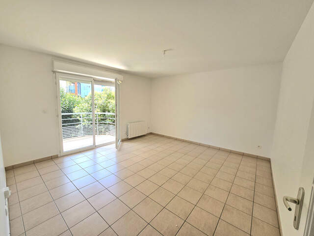 Toulouse 31200 Métro Borderouge à deux pas SANS FRAIS AGENCE  agréable T3 Récent de 68.82m² cuisine séparée terrasse de 9.13m² et balcon de 2.30,m²  parking sous sol — photo du bien