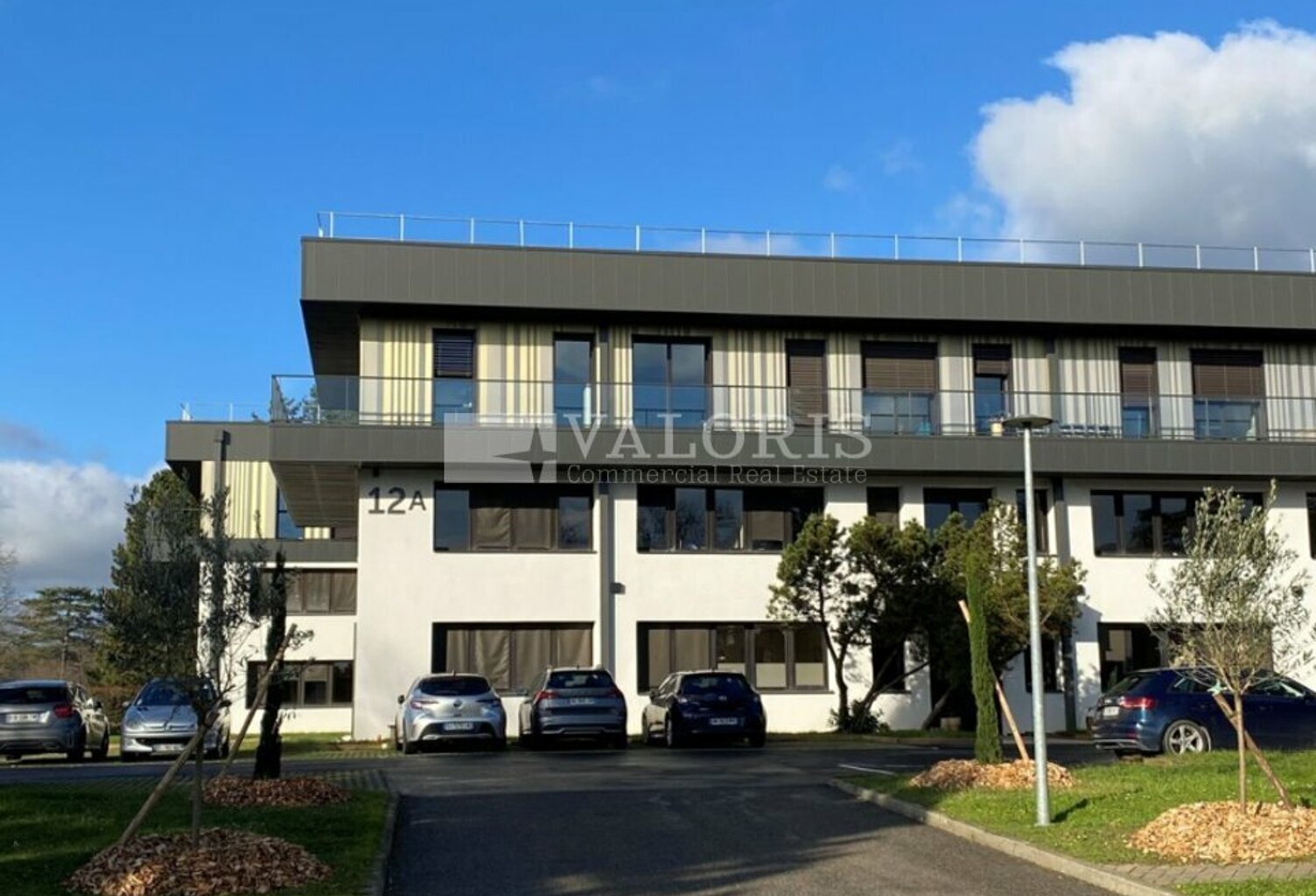 BUREAUX à LOUER — photo 1