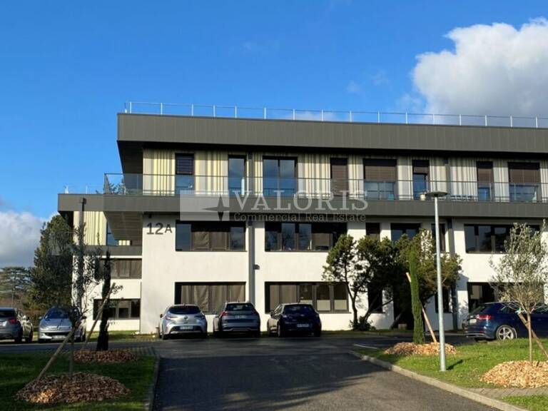 BUREAUX à LOUER — photo 1
