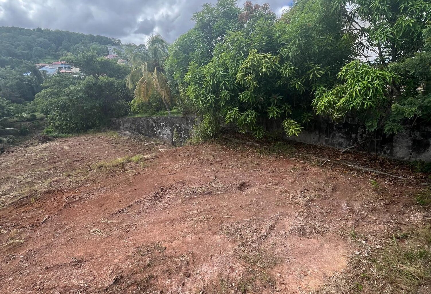 TERRAIN EN VENTE A DUCOS — photo 1