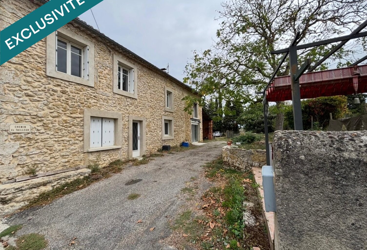 RIBOUISSE  ANCIEN CORPS DE FERME  140 M² HABITABLES  4 CHAMBRES  TERRAIN DE 1 400 M²  VUE DÉGAGÉE PLEIN SUD  FORT POTENTIEL — photo 1