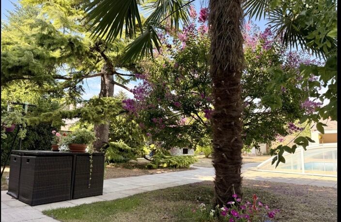 A ATTICHY 60, JOLIE MAISON DE 122 M2 AVEC 4 CHAMBRES, BUREAU, S/SOL TOTAL, 2 GARAGES, PISCINE, TERRAIN DE 1462 M2. — photo 3