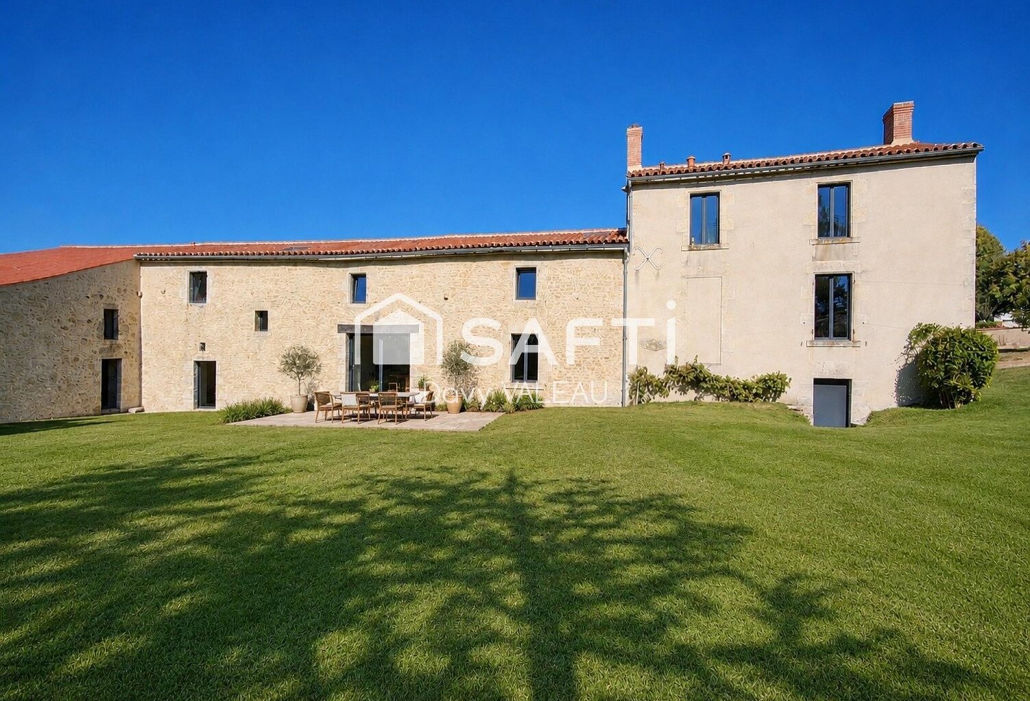 Belle maison bourgeoise rénovée avec goût — photo 1