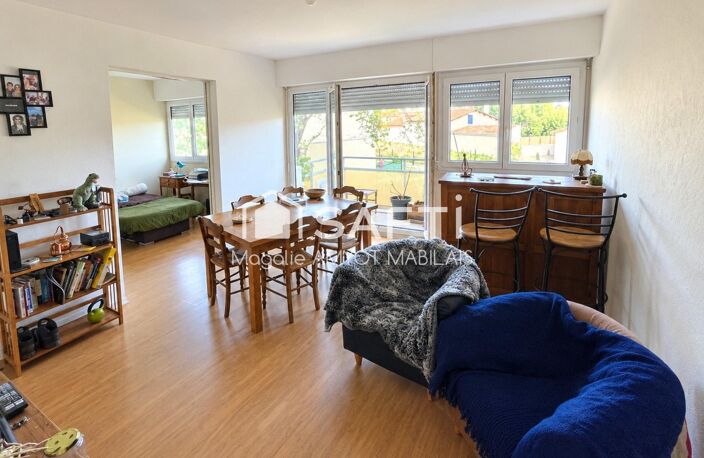 À LOUER  APPARTEMENT MEUBLÉ DE 73 M² AVEC BALCON ET PARKING  COGNAC — photo 2