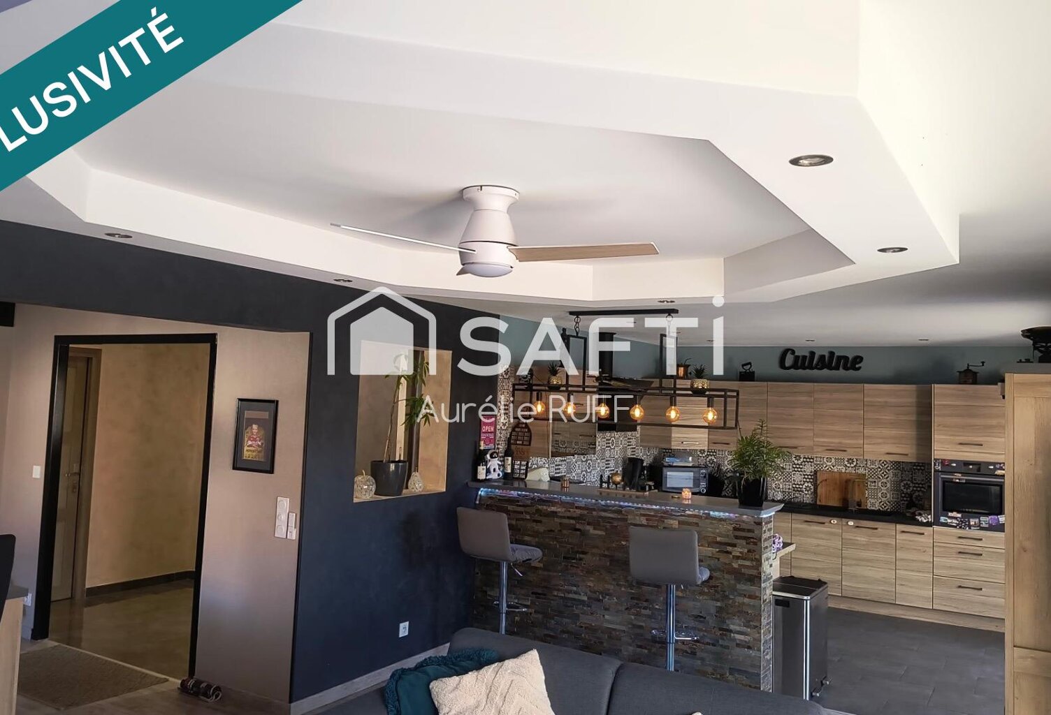 COUP DE CUR  MAISON DE 167 m² AVEC PISCINE — photo 1