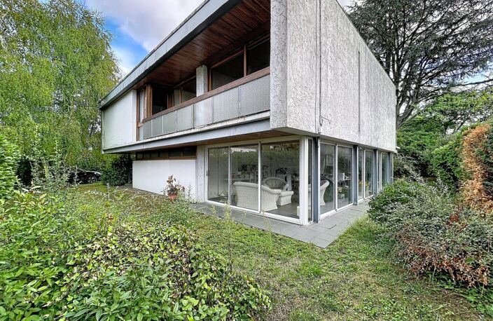 La maison d'architecte des années 1965 a deux pas des transports — photo 2