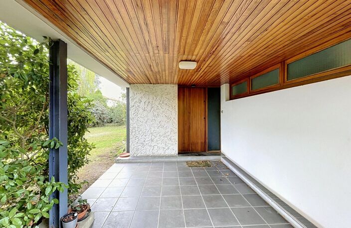 La maison d'architecte des années 1965 a deux pas des transports — photo 3