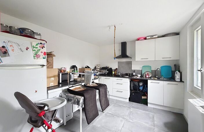 Maison de 100m², avec petit jardin et véranda. — photo 5