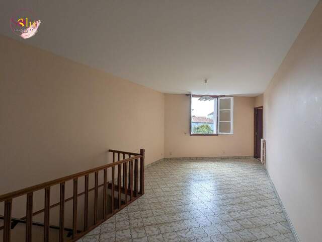 Appartement 4 pièces 75 m² à Cognac — photo du bien