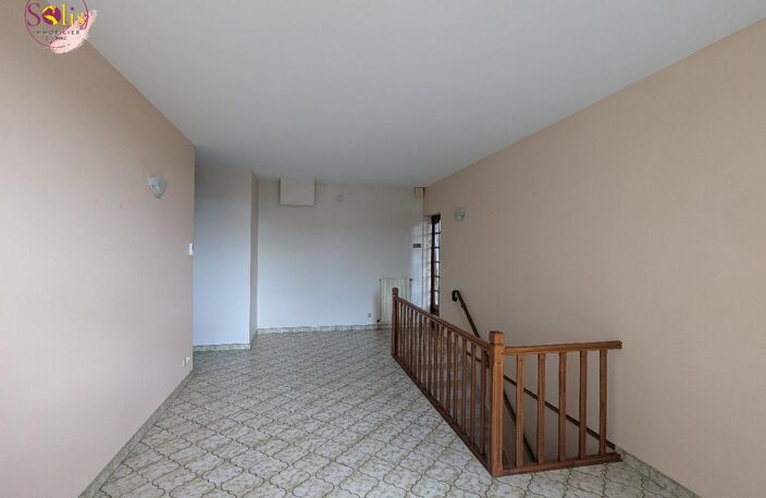 Location appartement 4 pièces 75 m² à Cognac (16100) — photo 2