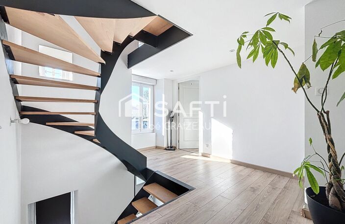 Maison de ville rénovée de 117 m², patio et spa — photo 2