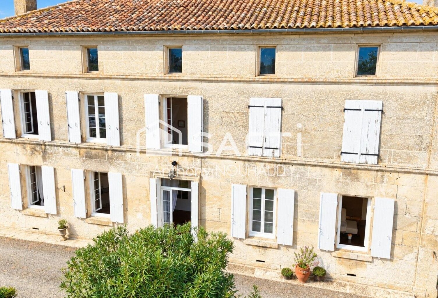 Maison Charentaise, cuisine, séjour, 3 chambres, dépendances — photo 1