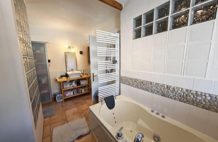 Duplex de 147,59 m²  5 chambres, terrasse, balcon et deux garages — photo 5