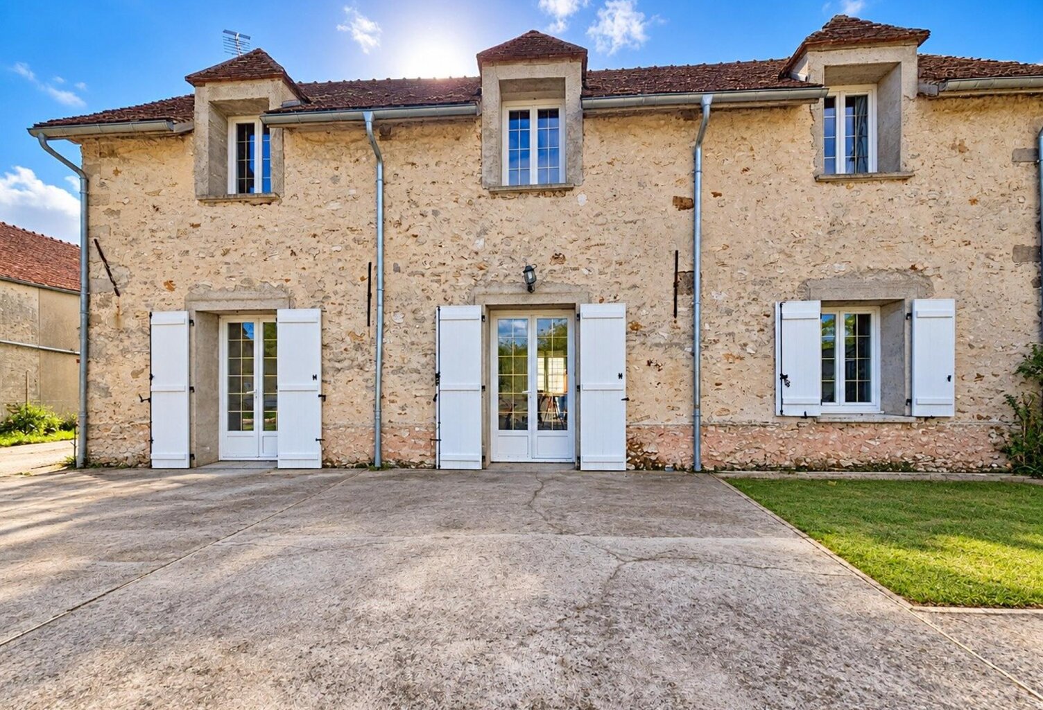 Maison 7 pièces de 164m² habitables Villiers St Georges — photo 1