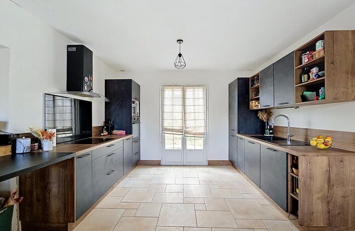 Maison 7 pièces de 164m² habitables Villiers St Georges — photo 4