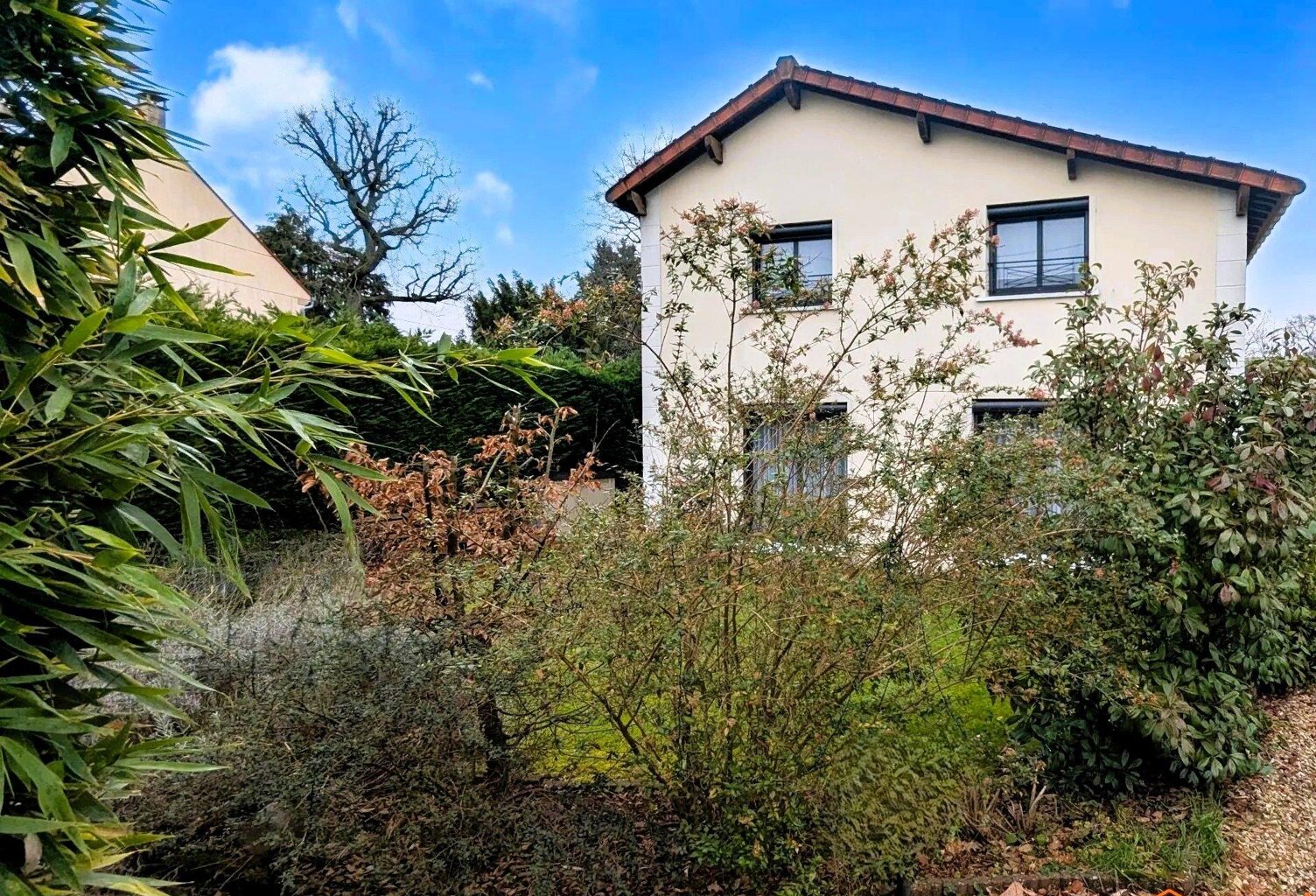 Maison contemporaine de 7 pièces — photo 1