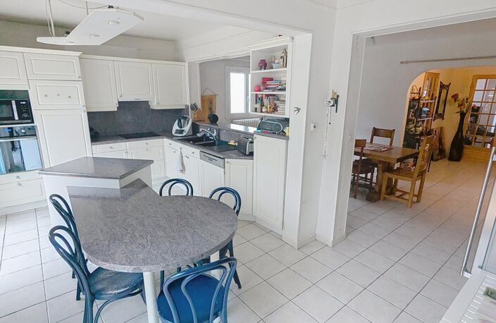 Maison contemporaine de 7 pièces — photo 4