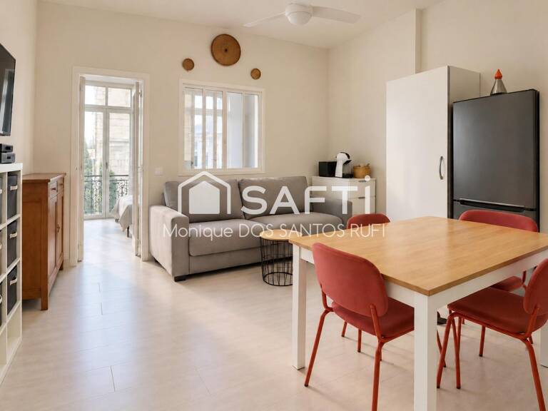 Un appartement traversant, entièrement rénové et prêt à vivre — photo 1