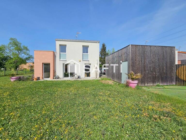 Maison familiale contemporaine avec 4 chambres et un garage — photo 1