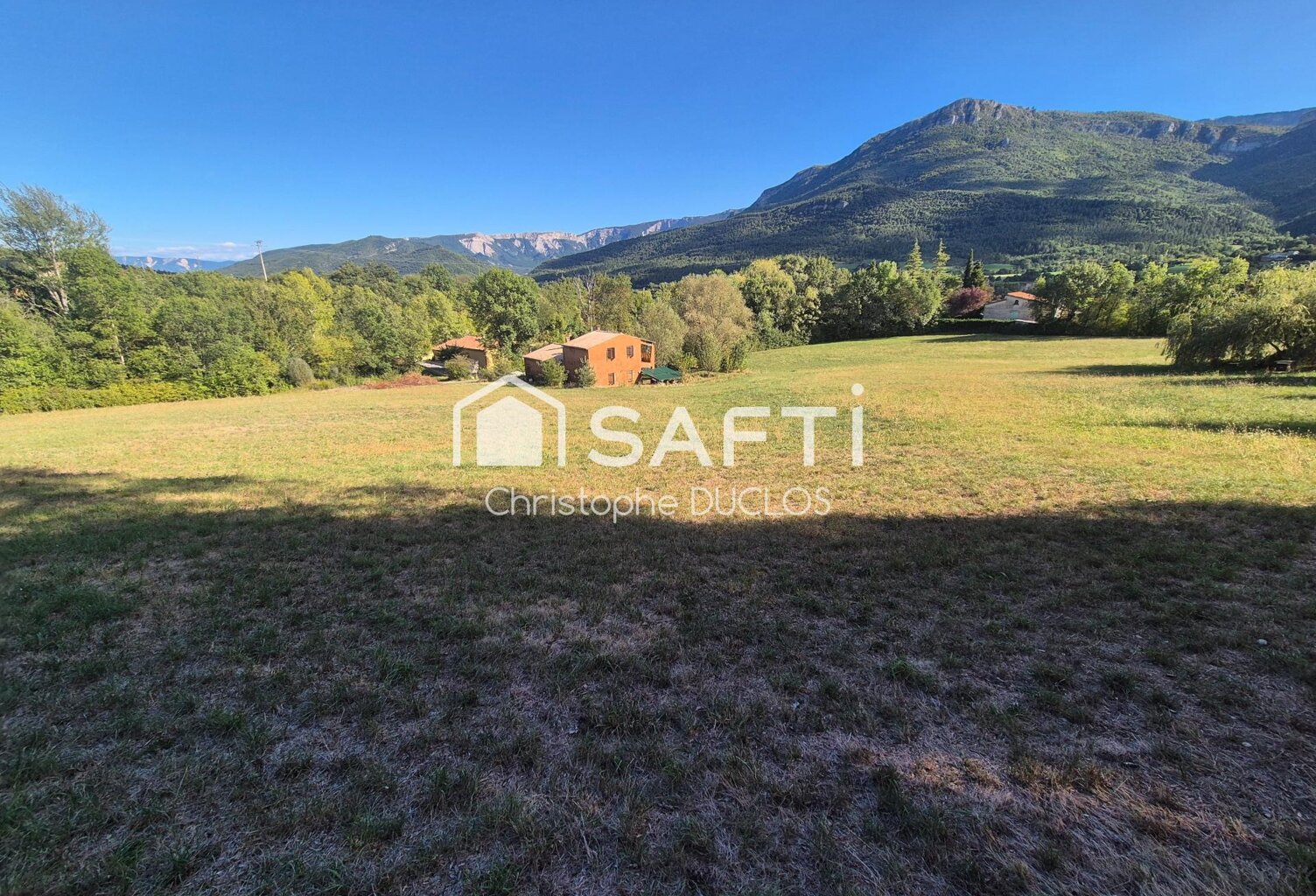 Terrain constructible ensoleillé avec vue panoramique. — photo 1