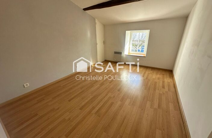 Ensemble immobilier de deux maisons ou grande maison familiale — photo 5