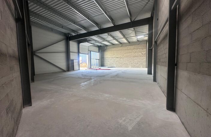Cellule d'activité à louer 298 m2 — photo 2
