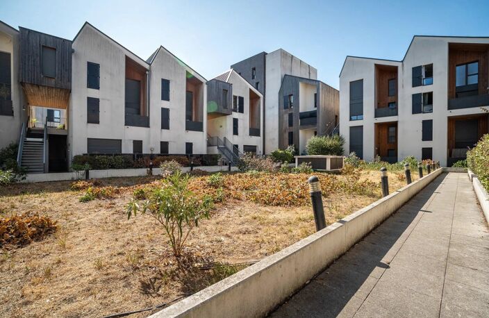 Bacalan : un duplex familial ouvert sur son jardin — photo 2