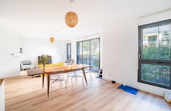 Bacalan : un duplex familial ouvert sur son jardin — photo 3