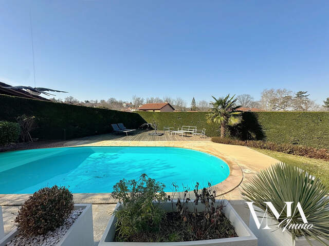 Lissieu Maison de 134 m2 avec piscine. — photo du bien