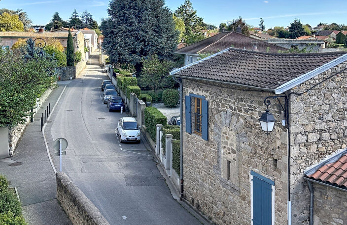 Beau T4 avec loggia , cave , garage et parking dans résidenc — photo 4