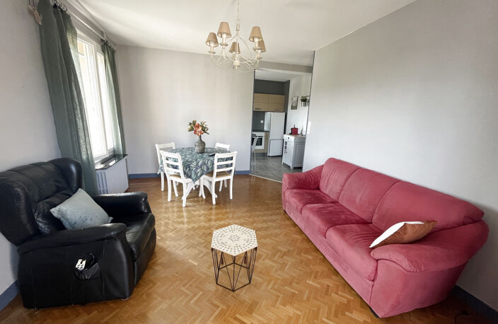 T3 Meublé Rodez - 716 € CHARGES COMPRISES : EAU + CHAUFFAGE — photo 3