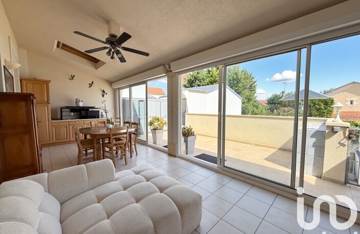 Vente Maison/villa 11 pièces — photo 2