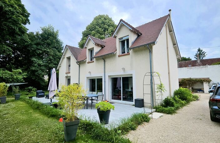 Vente Maison/villa 8 pièces — photo 2
