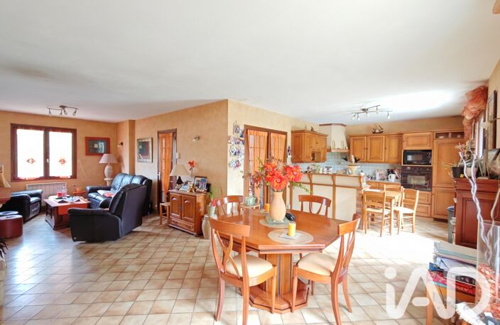 Vente Maison/villa 6 pièces — photo 2