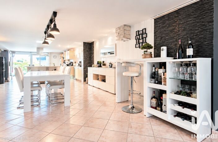 Vente Maison/villa 7 pièces — photo 3