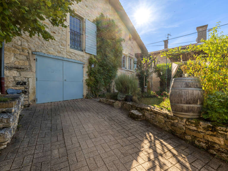 NORD LYON,BEAUJOLAIS PIERRES DOREES,MAISON DE HAMEAU, 110 m2 hab,4 chambres, jardin, vue — photo 1