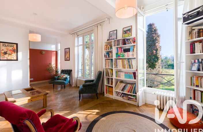 Vente Maison/villa 9 pièces — photo 2
