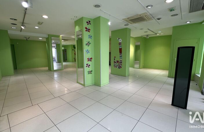Location Boutique/Local commercial 180 m&sup2; — photo 3