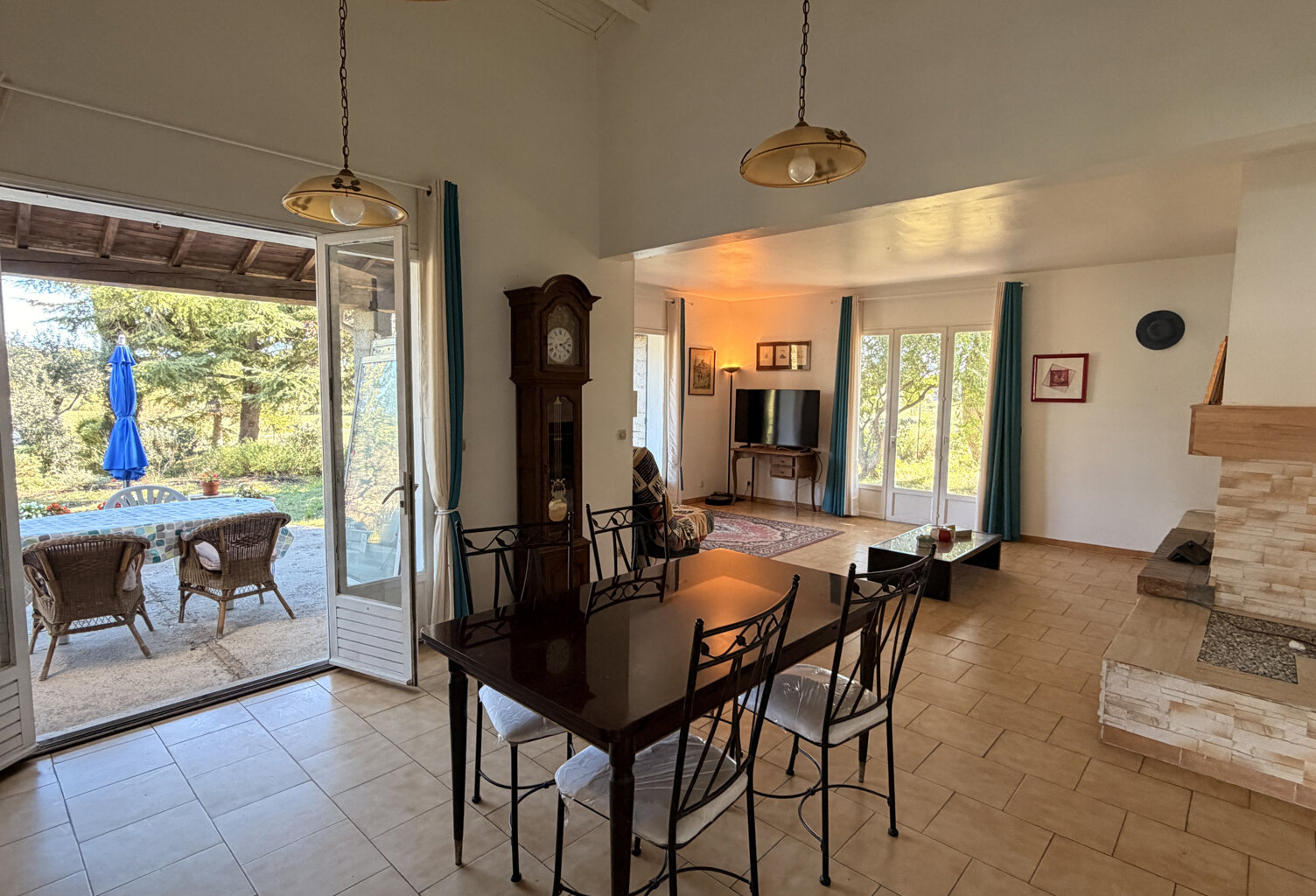 VENTE MAISON 6 PIECES TEYRAN — photo 1