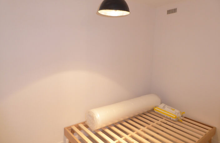 LOCATION APPARTEMENT MEUBLÉ 1 PIECE MONTPELLIER ECUSSON — photo 4