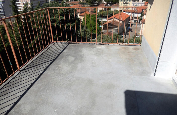 DEUX PIÈCES LE CANNET — photo 2