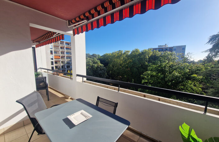 LOCATION ECULLY 69130 APPARTEMENT 4 PIECES 3 CHAMBRES EXCELLENT ETAT BALCON CAVE PARKING EN SOUS SOL ENVIRONN — photo 2