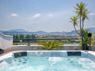 DERNIER  ETAGE VUE MER  T4/5  PRADO/BORELY — photo 3